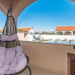 Lovely In Nyaraló Biograd na Moru