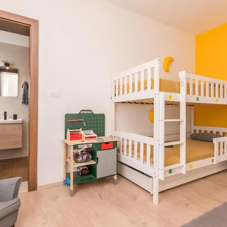 Amazing Home In Biograd Na Moru *