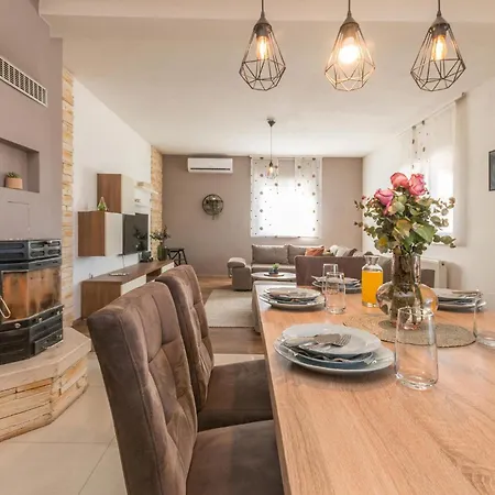 Amazing Home In Biograd Na Moru