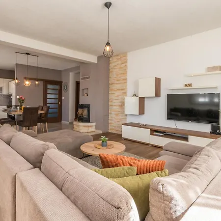 Amazing Home In Biograd Na Moru * Biograd Na Moru