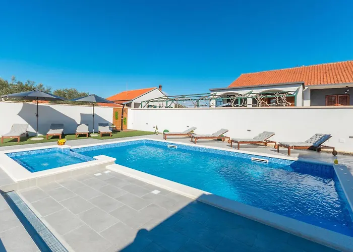 Lovely In Сasa de vacaciones