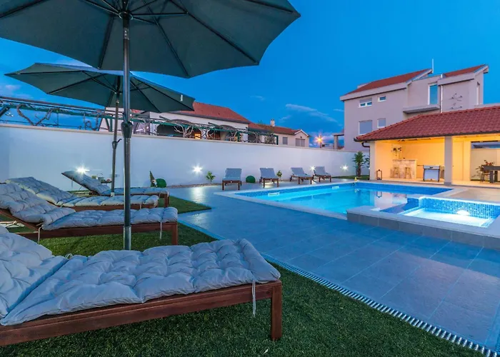 Lovely In * Biograd Na Moru