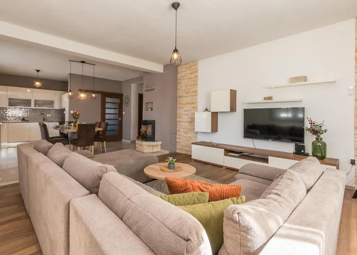 Lovely In * Biograd Na Moru